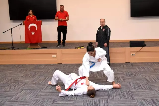 Altındağlı gençlerden milli sporculara moral Altındağlı gençlerden milli sporculara moral
