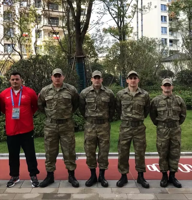 Askeri Olimpiyat Oyunları öncesi Rıza Kayaalp ve Taha Akgül kamuflaj giydi Askeri Olimpiyat Oyunları öncesi Rıza Kayaalp ve Taha Akgül kamuflaj giydi