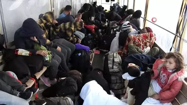 Çeşme'de 313 düzensiz göçmen yakalandı Çeşme'de 313 düzensiz göçmen yakalandı
