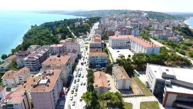 Çobanoğlu: 'Işık olmaması trafiğin daha akışkan olmasını sağlıyor' Çobanoğlu: 'Işık olmaması trafiğin daha akışkan olmasını sağlıyor'