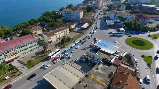 Çobanoğlu: 'Işık olmaması trafiğin daha akışkan olmasını sağlıyor' Çobanoğlu: 'Işık olmaması trafiğin daha akışkan olmasını sağlıyor'