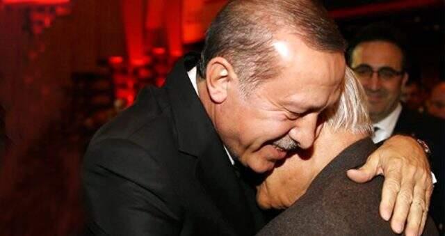 Cumhurbaşkanı Erdoğan, vefat eden Nuri Pakdil için Fatiha okuttu
