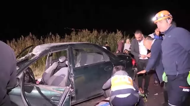 Düğün dönüşü kaza yapan aileden 5 kişi yaralandı Düğün dönüşü kaza yapan aileden 5 kişi yaralandı