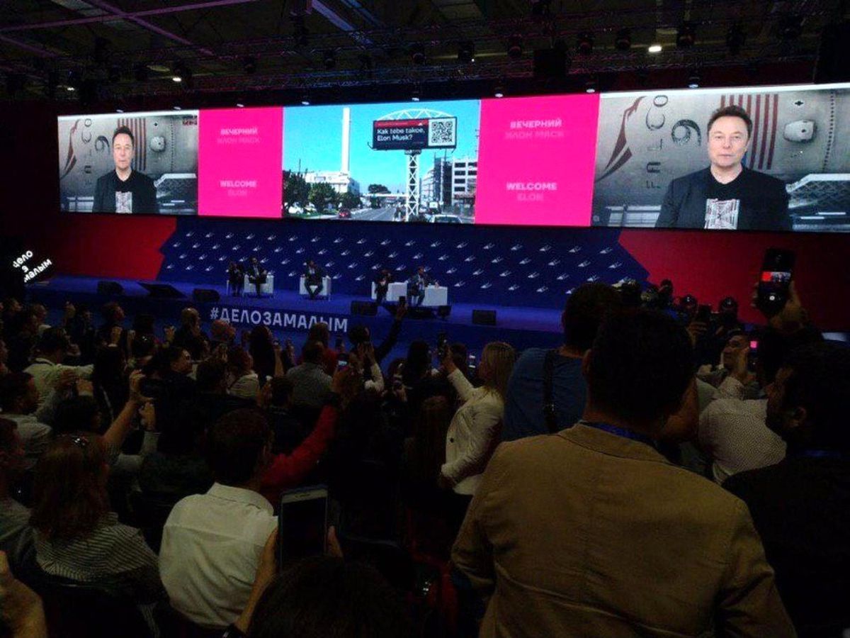 Elon Musk, telekonferans ile Rusya'ya bağlandı