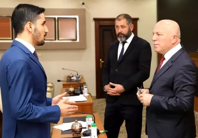 Erzurum'un genç beyinleri Başkan Sekmen'e konuk oldu Erzurum'un genç beyinleri Başkan Sekmen'e konuk oldu