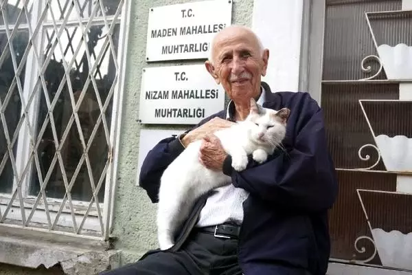 İstanbul'un en yaşlı muhtarı İstanbul'un en yaşlı muhtarı
