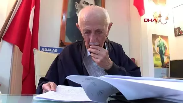 İstanbul'un en yaşlı muhtarı İstanbul'un en yaşlı muhtarı