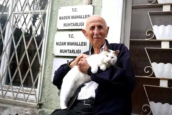İstanbul'un en yaşlı muhtarı İstanbul'un en yaşlı muhtarı