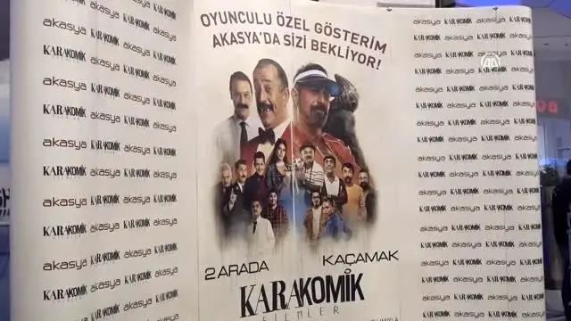 'Karakomik Filmler'in oyuncu ekibi seyirciyle buluştu 'Karakomik Filmler'in oyuncu ekibi seyirciyle buluştu
