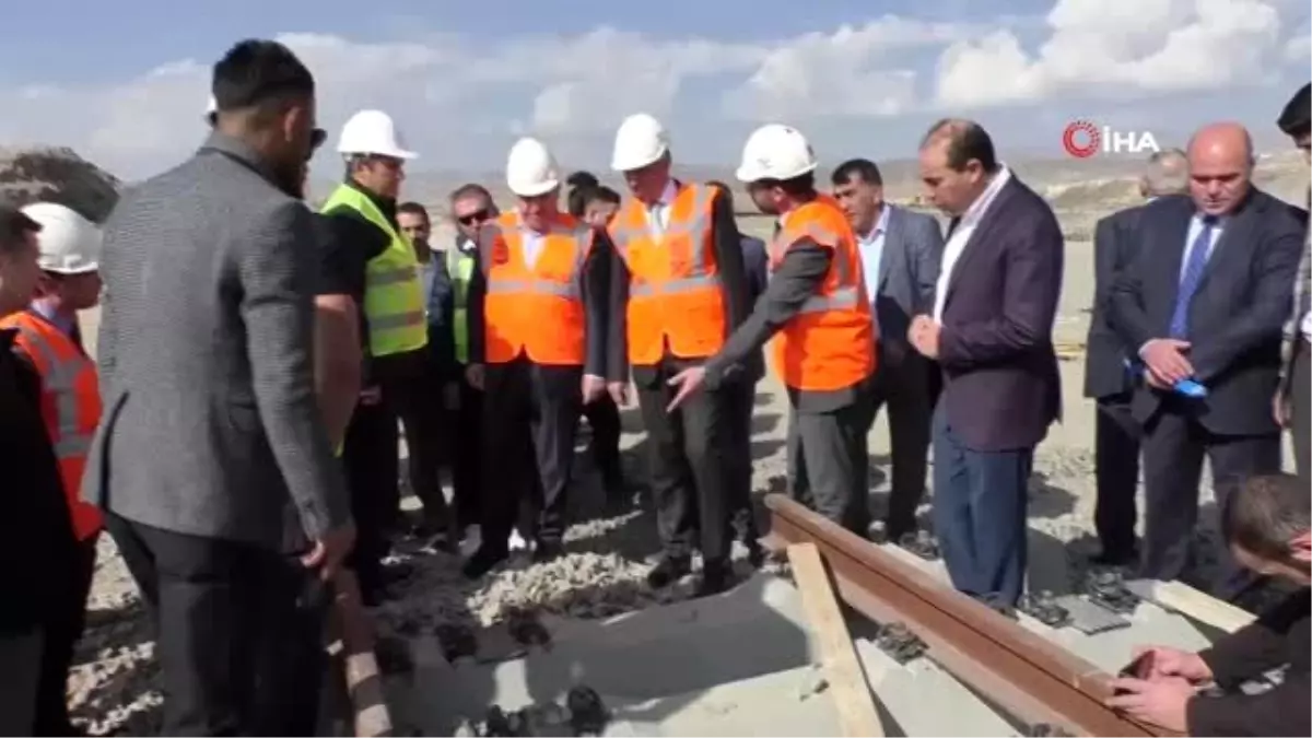 Kars'ta kurulan 400 bin metrekarelik lojistik merkezinin yüzde 80'i tamamlandı