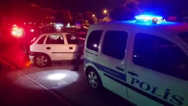 Konya'da husumetli iki grup arasında silahlı kavga: 2 yaralı Konya'da husumetli iki grup arasında silahlı kavga: 2 yaralı