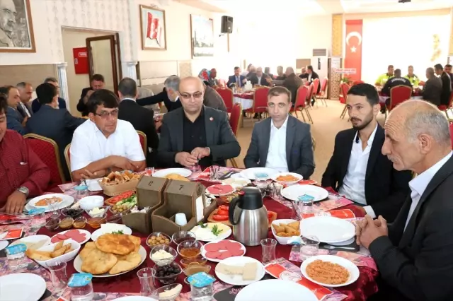 Konya milletvekilleri Samancı ve Yokuş Beyşehir'de muhtarlarla buluştu Konya milletvekilleri Samancı ve Yokuş Beyşehir'de muhtarlarla buluştu