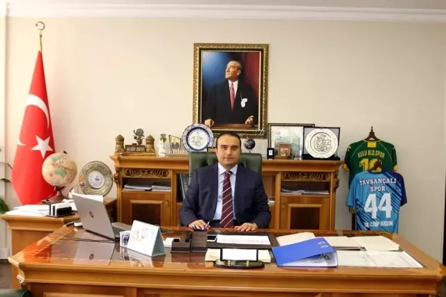 Kulu Kaymakamı Budan Muhtarlar Günü'nü kutladı