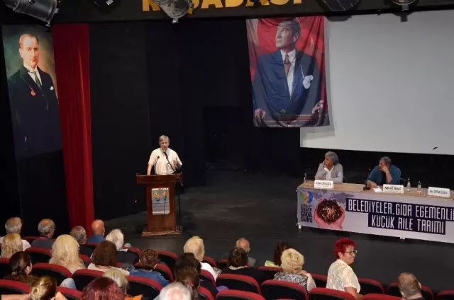 Kuşadası Kent Konseyi'nden dünya gıda günü paneli Kuşadası Kent Konseyi'nden dünya gıda günü paneli