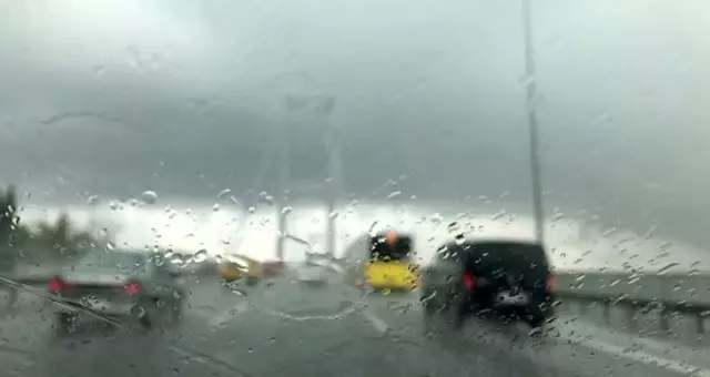 Meteoroloji'den yurt geneline uyarı: Sağanak, sis ve pusa dikkat Meteoroloji'den yurt geneline uyarı: Sağanak, sis ve pusa dikkat