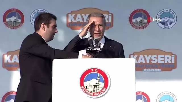 Milli Savunma Bakanı Hulusi Akar: 'Biz uluslararası hukukun yasakladığı hiçbir silahı ve kimyasal... Milli Savunma Bakanı Hulusi Akar: 'Biz uluslararası hukukun yasakladığı hiçbir silahı ve kimyasal...