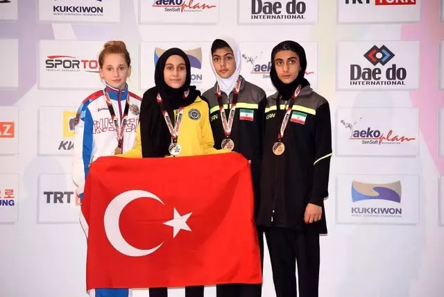Milli Taekwondo Şampiyonu babasının hayalini gerçekleştirdi Milli Taekwondo Şampiyonu babasının hayalini gerçekleştirdi