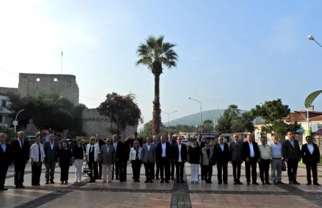 Muhtarlar Günü Çeşme'de törenle kutlandı Muhtarlar Günü Çeşme'de törenle kutlandı