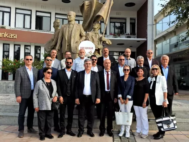Muhtarlar Günü Çeşme'de törenle kutlandı Muhtarlar Günü Çeşme'de törenle kutlandı