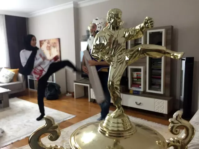 (Özel) Milli Taekwondo Şampiyonu babasının hayalini gerçekleştirdi (Özel) Milli Taekwondo Şampiyonu babasının hayalini gerçekleştirdi