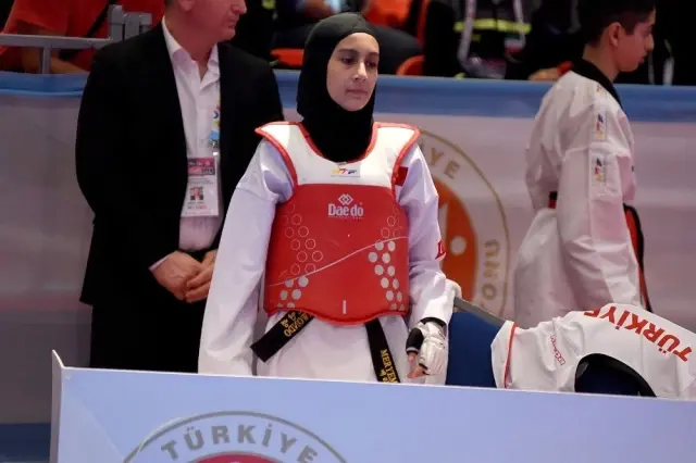 (Özel) Milli Taekwondo Şampiyonu babasının hayalini gerçekleştirdi (Özel) Milli Taekwondo Şampiyonu babasının hayalini gerçekleştirdi
