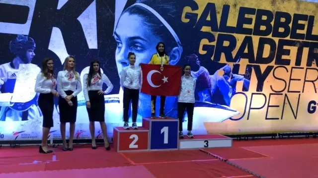 (Özel) Milli Taekwondo Şampiyonu babasının hayalini gerçekleştirdi (Özel) Milli Taekwondo Şampiyonu babasının hayalini gerçekleştirdi