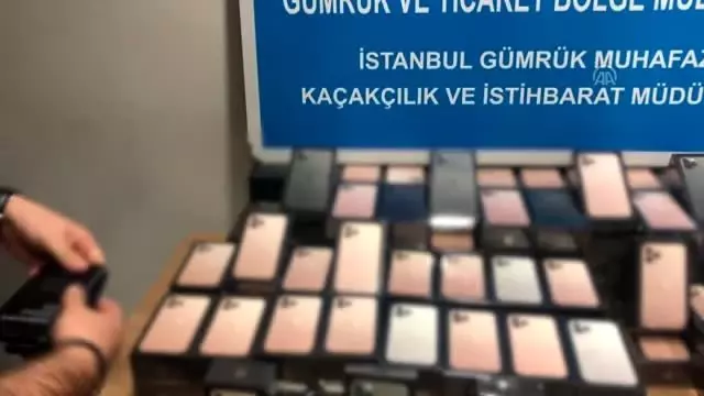 Sabiha Gökçen Havalimanı'nda 179 cep telefonu ele geçirildi Sabiha Gökçen Havalimanı'nda 179 cep telefonu ele geçirildi