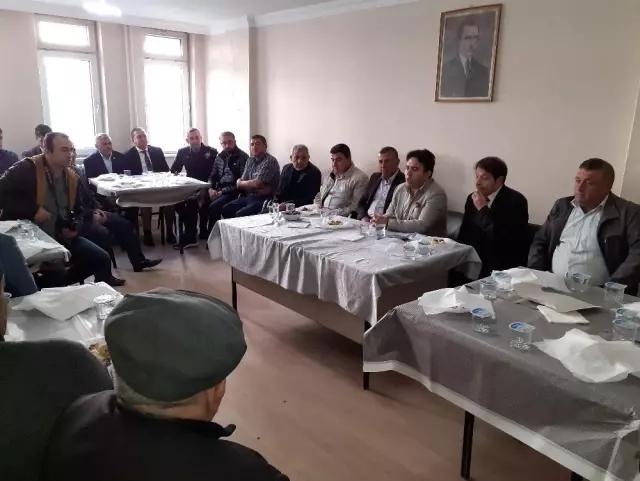 Şuhut'ta 19 Ekim Muhtarlar Günü törenle kutlandı Şuhut'ta 19 Ekim Muhtarlar Günü törenle kutlandı