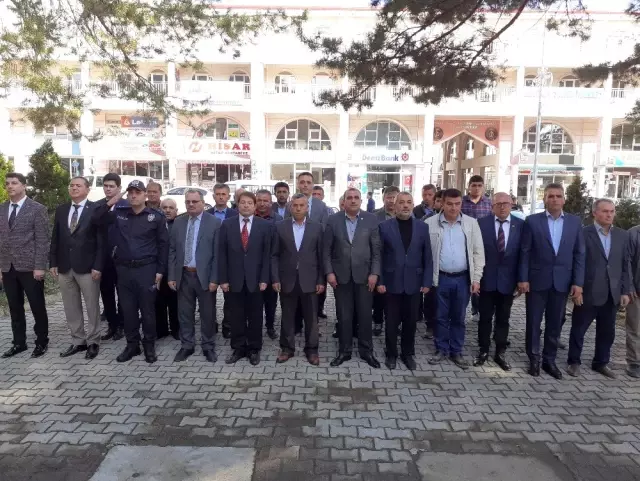 Şuhut'ta 19 Ekim Muhtarlar Günü törenle kutlandı Şuhut'ta 19 Ekim Muhtarlar Günü törenle kutlandı