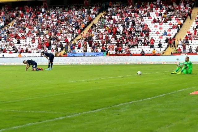 Süper Lig: Antalyaspor: 0 - Gençlerbirliği: 5 (İlk yarı) Süper Lig: Antalyaspor: 0 - Gençlerbirliği: 5 (İlk yarı)