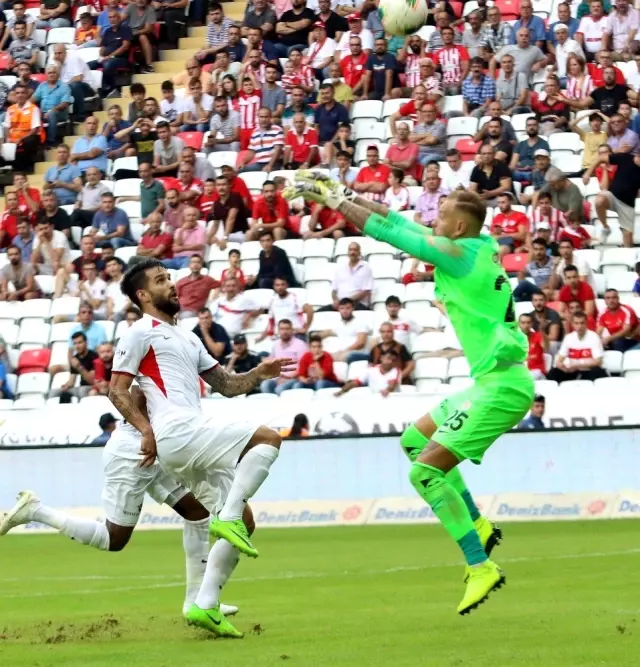 Süper Lig: Antalyaspor: 0 - Gençlerbirliği: 5 (İlk yarı) Süper Lig: Antalyaspor: 0 - Gençlerbirliği: 5 (İlk yarı)