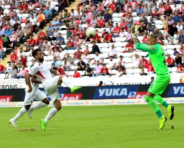 Süper Lig: Antalyaspor: 0 - Gençlerbirliği: 5 (İlk yarı) Süper Lig: Antalyaspor: 0 - Gençlerbirliği: 5 (İlk yarı)
