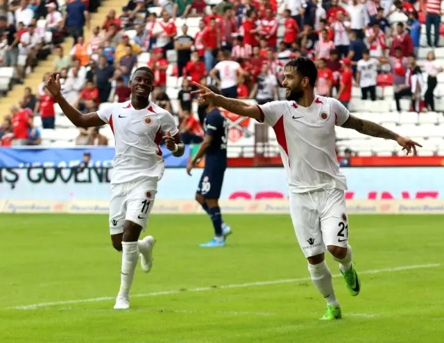 Süper Lig: Antalyaspor: 0 - Gençlerbirliği: 5 (İlk yarı) Süper Lig: Antalyaspor: 0 - Gençlerbirliği: 5 (İlk yarı)