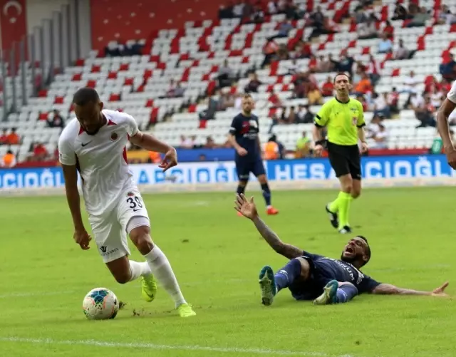Süper Lig: Antalyaspor: 0 - Gençlerbirliği: 6 (Maç sonucu) Süper Lig: Antalyaspor: 0 - Gençlerbirliği: 6 (Maç sonucu)