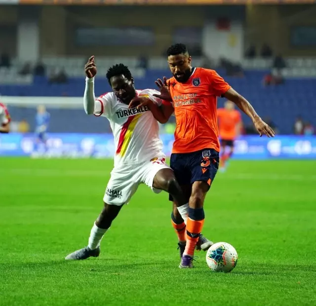 Süper Lig: M. Başakşehir: 1 - Göztepe: 0 (İlk yarı) Süper Lig: M. Başakşehir: 1 - Göztepe: 0 (İlk yarı)