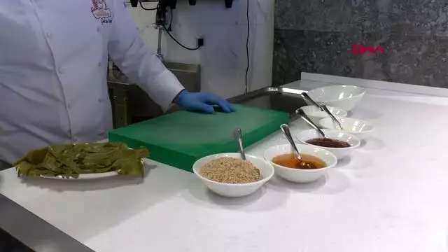 Tokat'ta asma yaprağından tatlı yaptı Tokat'ta asma yaprağından tatlı yaptı