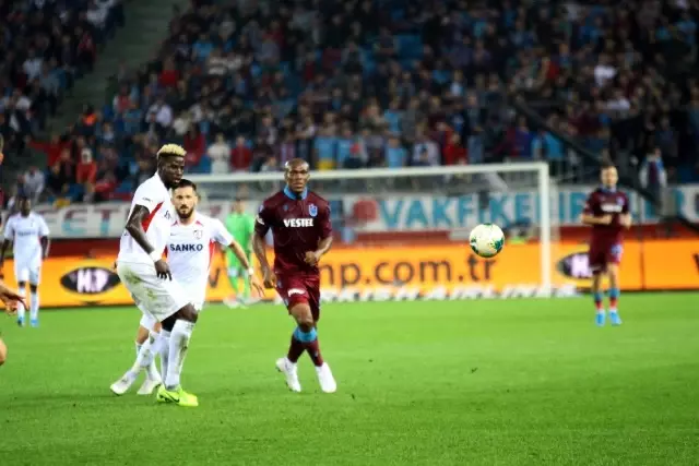 Trabzonspor 284 hafta sonra liderlik koltuğuna oturdu Trabzonspor 284 hafta sonra liderlik koltuğuna oturdu