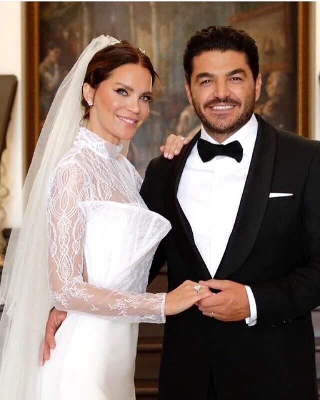 Uğur Akkuş, eşi Ebru Şallı'ya düğün hediye olarak villasını verdi