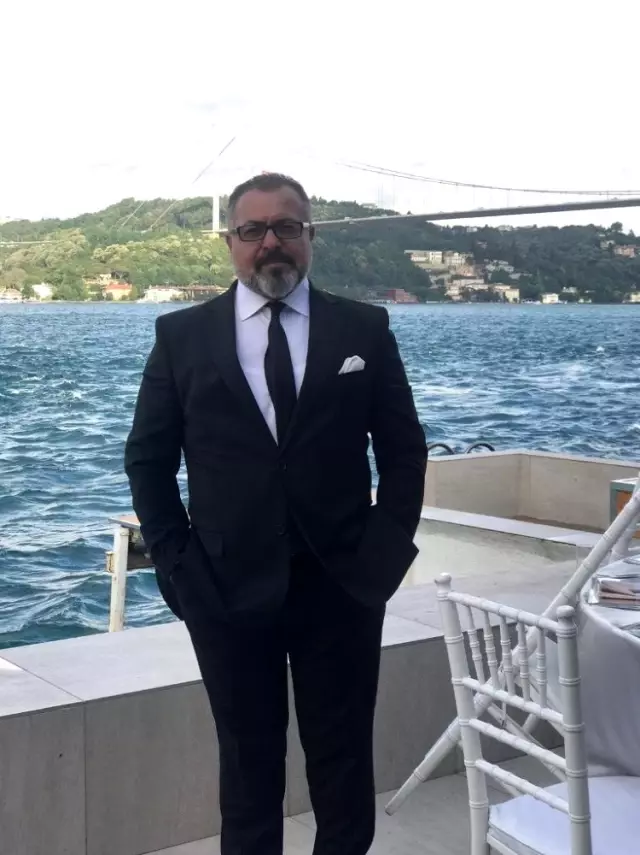 ABD Başkanı Trump'un mektubuna ünlü ozandan türkülü yanıt: 'Sen kafayı mı yedin Trump?' ABD Başkanı Trump'un mektubuna ünlü ozandan türkülü yanıt: 'Sen kafayı mı yedin Trump?'