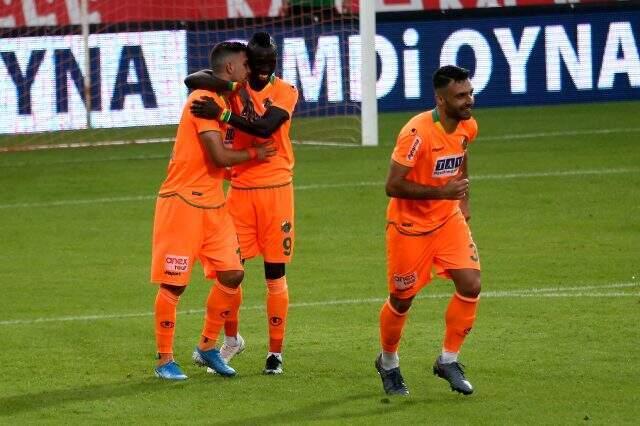 Alanyaspor, Çaykur Rizespor'u 5-2 mağlup etti!