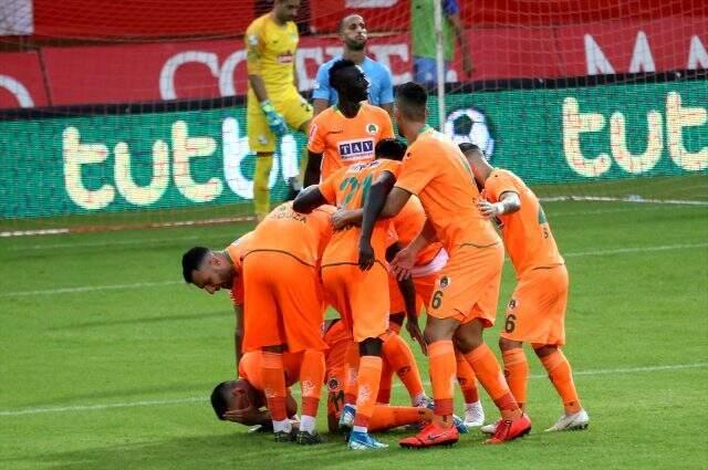 Alanyaspor, Çaykur Rizespor'u 5-2 mağlup etti!