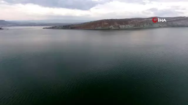Ankara'nın Sarıyar Hasan Polatkan Baraj gölü altında bir tarihi gizliyor Ankara'nın Sarıyar Hasan Polatkan Baraj gölü altında bir tarihi gizliyor
