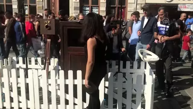 Ara Güler için 3 bin kişi poz verdi Ara Güler için 3 bin kişi poz verdi