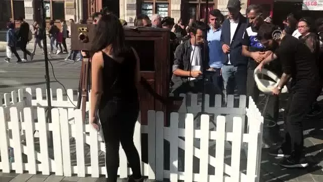 Ara Güler için 3 bin kişi poz verdi Ara Güler için 3 bin kişi poz verdi