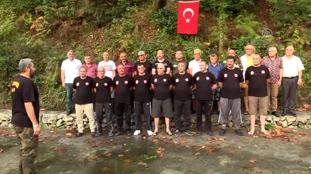 Asker arkadaşları 30 yıldır farklı kentlerde buluşuyor