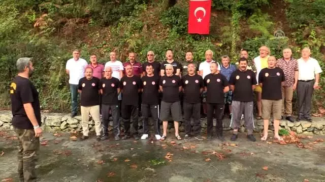 Asker arkadaşları 30 yıldır farklı kentlerde buluşuyor Asker arkadaşları 30 yıldır farklı kentlerde buluşuyor