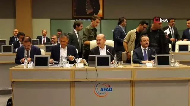 Bakan Süleyman Soylu: 'Göç' konulu toplantıya katıldı Bakan Süleyman Soylu: 'Göç' konulu toplantıya katıldı