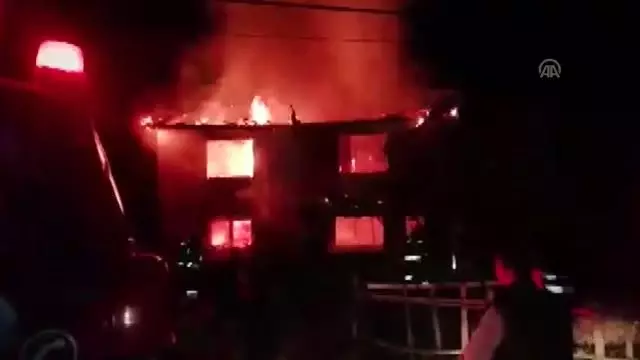 Bartın'da ev yangını Bartın'da ev yangını