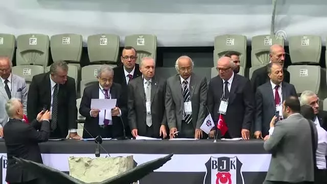 Beşiktaş'ın 34. başkanı Ahmet Nur Çebi oldu Beşiktaş'ın 34. başkanı Ahmet Nur Çebi oldu