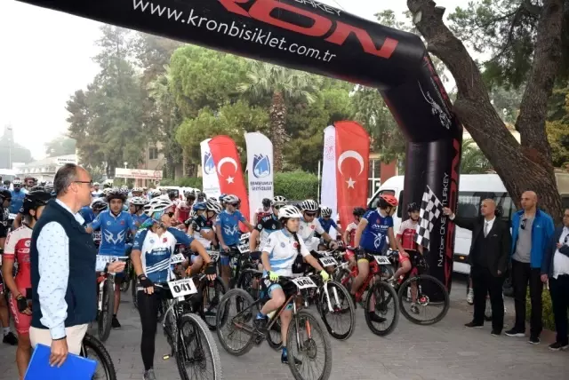 Dağ bisikletçileri Yunusemre'de buluştu Dağ bisikletçileri Yunusemre'de buluştu